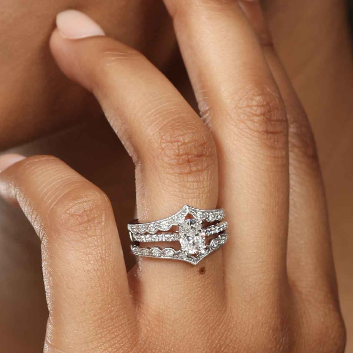 Oval Engagement Ring Buying Guide | Ritani
